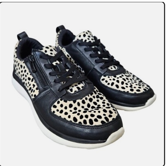 Vionic Remi Spot Animal Print Black cream Suede Leather Sneaker women’s Sz 10 - Picture 2 of 9